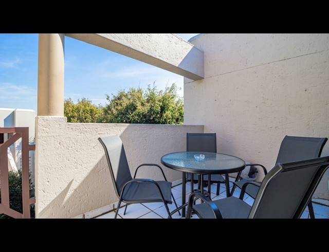 2 BEDROOM APARTMENT FOR SALE IN MARAIS STEYN PARK